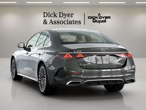 Used 2025 Mercedes-Benz E 350 Sedan image 16