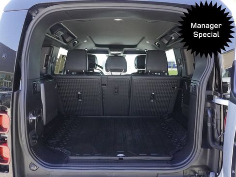 Used 2024 Land Rover Defender 110 SE AWD/4WD image 31