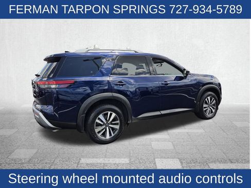 Used 2024 Nissan Pathfinder SL FWD image 10