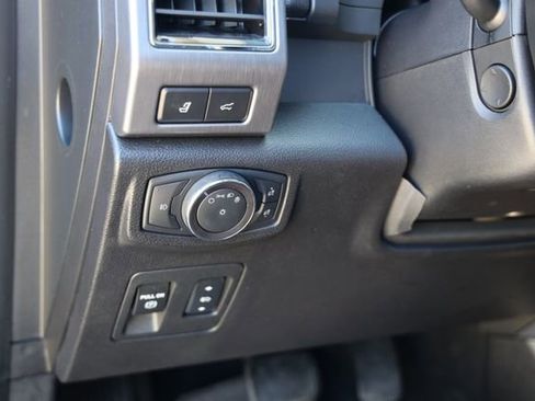 Used 2018 Ford Expedition Platinum RWD image 18