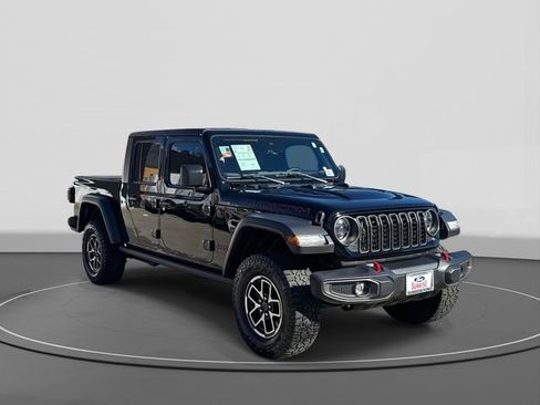 Used 2024 Jeep Gladiator Rubicon w/ Convenience Group image 4