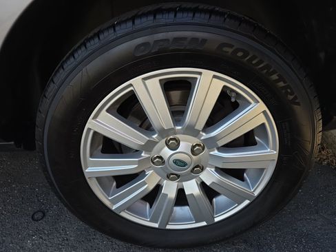 Used 2013 Land Rover LR4 HSE AWD/4WD image 38