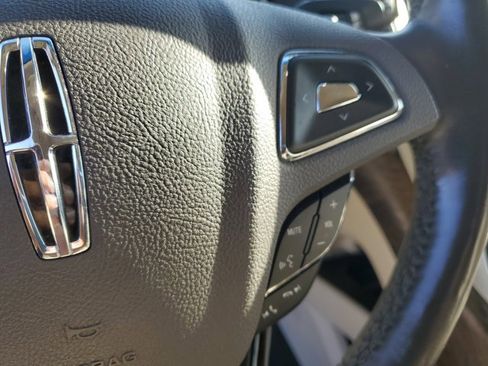 Used 2017 Lincoln MKX Reserve w/ Lincoln MKX Climate Package image 25