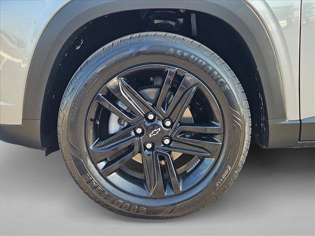 Used 2025 Chevrolet Trax ACTIV w/ Driver Confidence Package FWD image 23