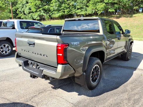 Used 2026 Toyota Tacoma TRD Off-Road AWD/4WD image 4
