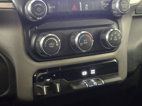 Used 2024 RAM 2500 Big Horn image 38