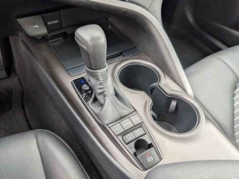 Used 2023 Toyota Camry SE image 16