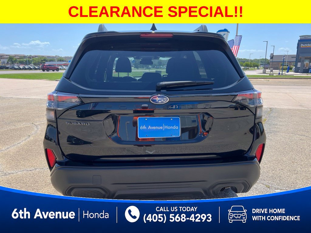 Used 2025 Subaru Forester Premium AWD/4WD image 6