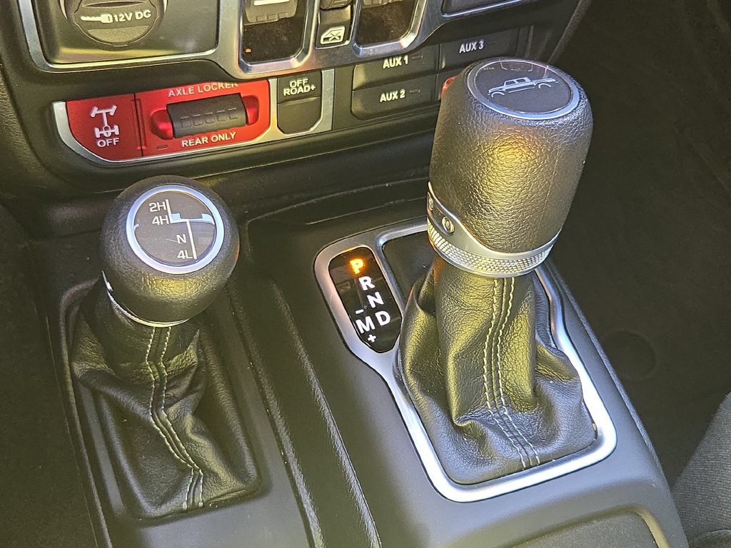 Used 2024 Jeep Gladiator Sport AWD/4WD image 25