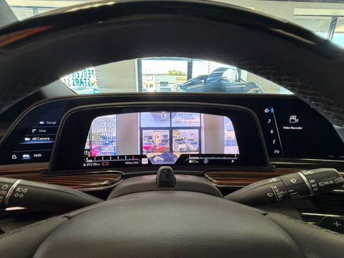 Used 2023 Cadillac Escalade Premium Luxury AWD/4WD image 62
