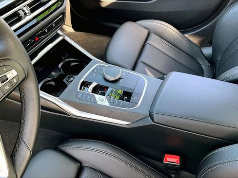 Used 2024 BMW 330i xDrive Sedan w/ Convenience Package image 14