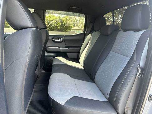 Used 2021 Toyota Tacoma TRD Off-Road RWD image 17