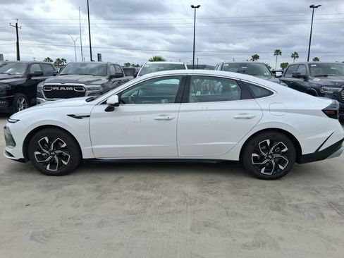 Used 2025 Hyundai Sonata SEL FWD image 5