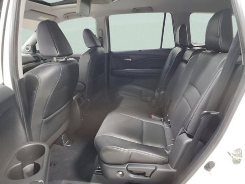 Used 2018 Honda Pilot Touring image 19