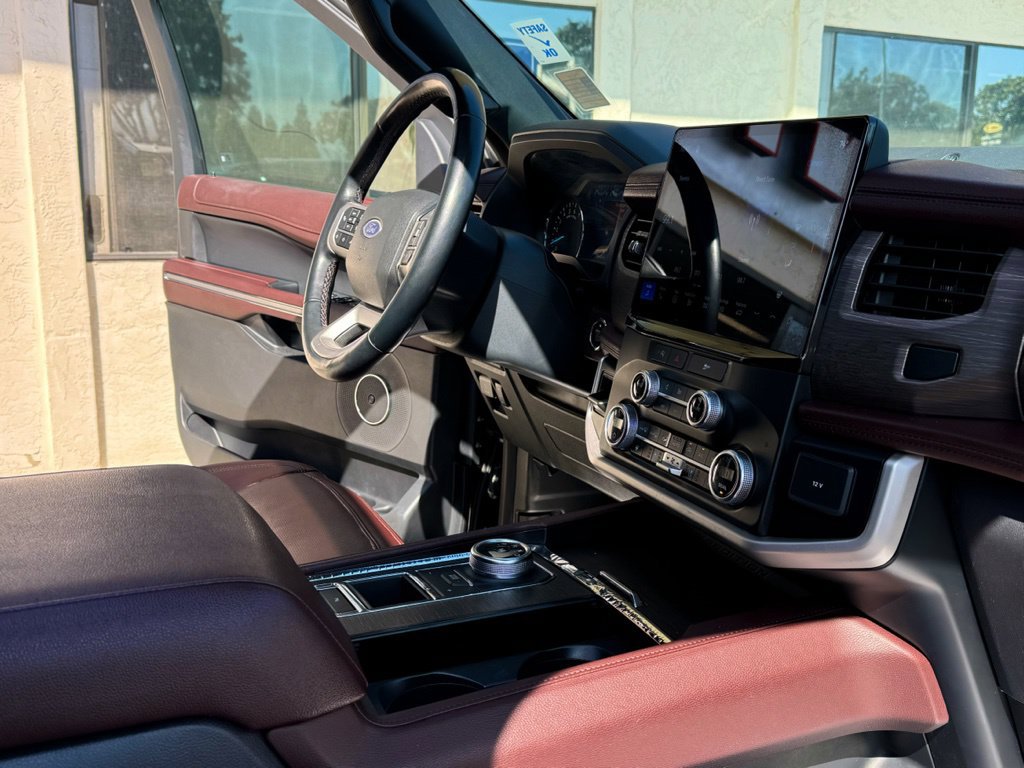 Used 2023 Ford Expedition Max Limited RWD image 24