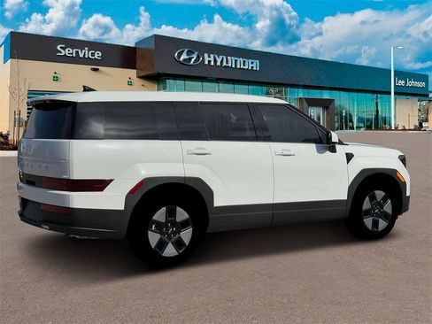 New 2026 Hyundai Santa Fe SE image 8