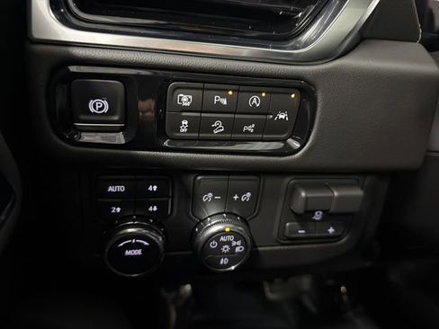 New 2026 GMC Yukon Elevation w/ Elevation Premium Package image 34