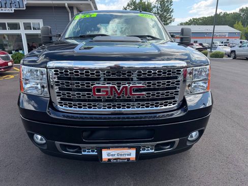 Used 2012 GMC Sierra 2500 Denali w/ Snow Plow Prep Package AWD/4WD image 9