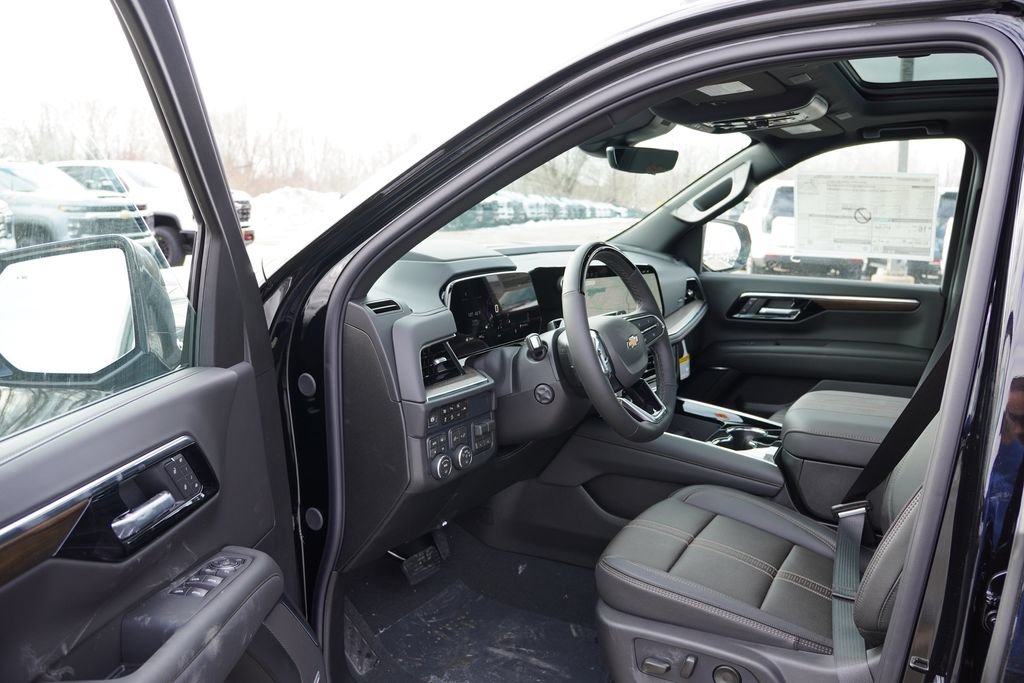 New 2026 Chevrolet Tahoe High Country AWD/4WD image 11