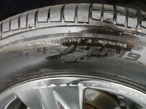 Used 2018 Toyota Highlander Limited Platinum w/ Carpet Mat Package (TMS) image 38