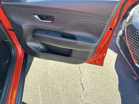 Used 2025 Hyundai Kona Limited image 14