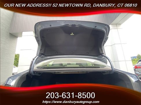 Used 2020 Toyota Corolla LE FWD image 18