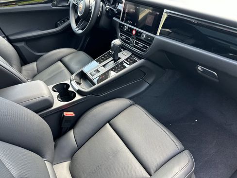 New 2026 Porsche Macan AWD/4WD image 17