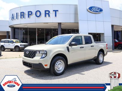 Used 2025 Ford Maverick XL