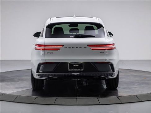 New 2026 Genesis GV70 2.5T Advanced image 4