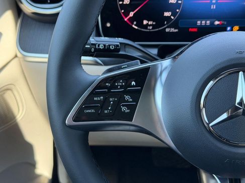 New 2026 Mercedes-Benz GLC 300 image 18