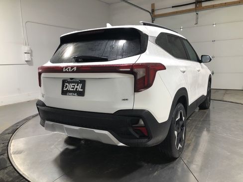 Used 2024 Kia Seltos EX image 7