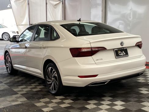 Used 2021 Volkswagen Jetta SEL Premium FWD image 4