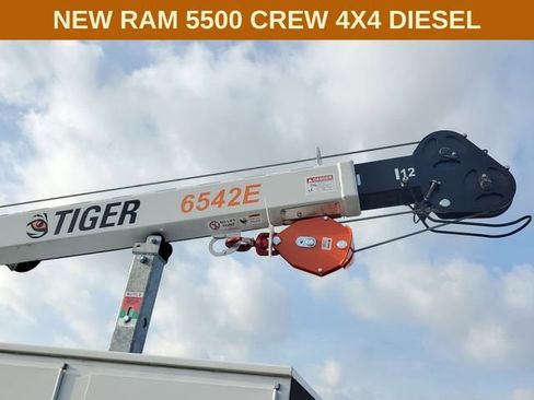 New 2025 RAM 5500 Tradesman AWD/4WD image 32