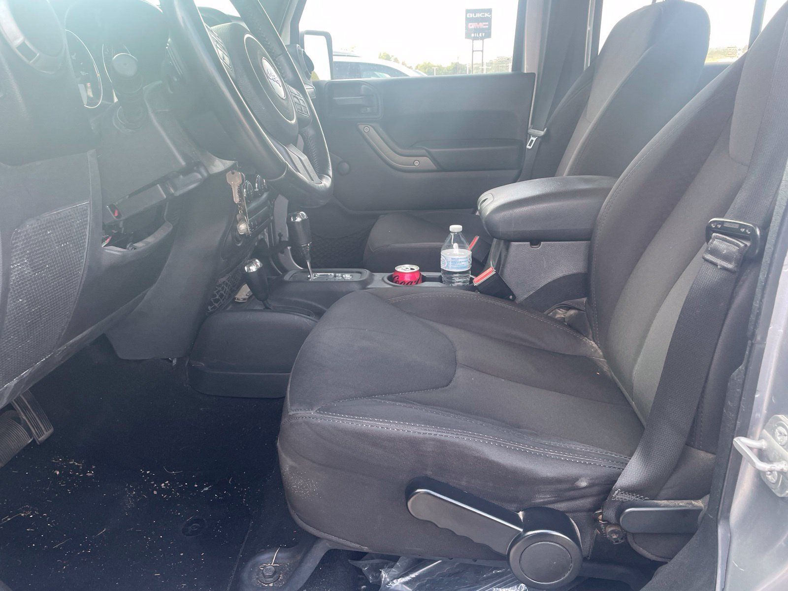 Used 2014 Jeep Wrangler Unlimited Sport w/ Connectivity Group AWD/4WD image 7