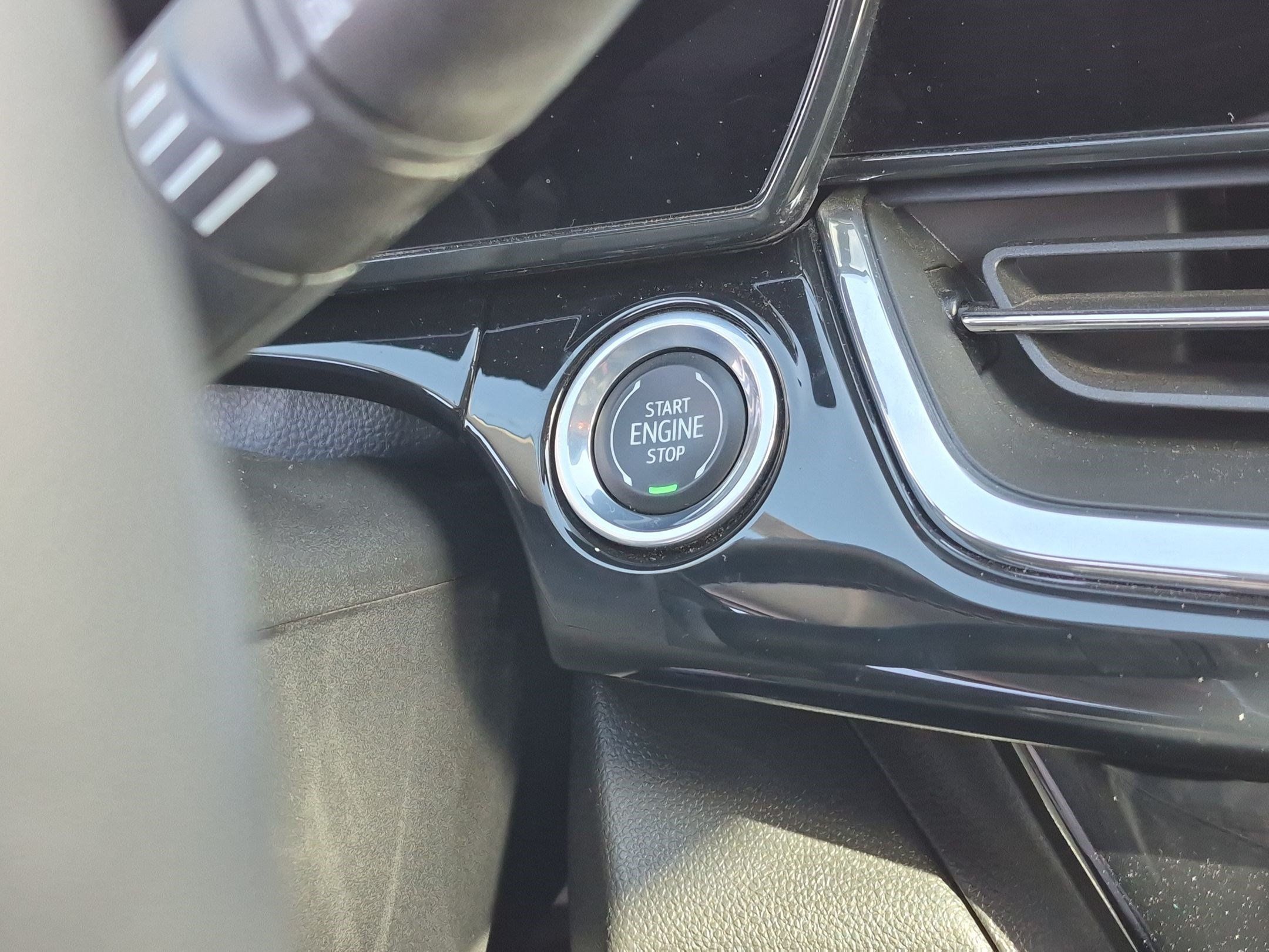 Used 2025 Chevrolet Trax ACTIV w/ Driver Confidence Package FWD image 21