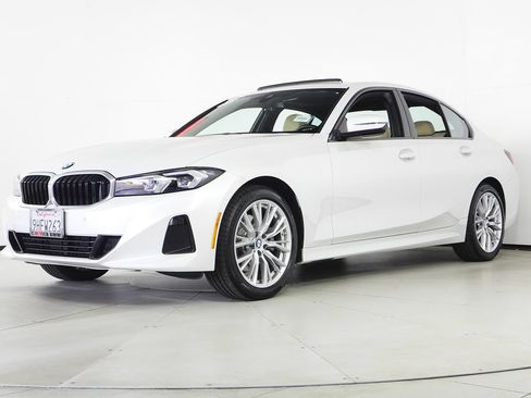 Used 2023 BMW 330i Sedan w/ Driving Assistance Package RWD image 2