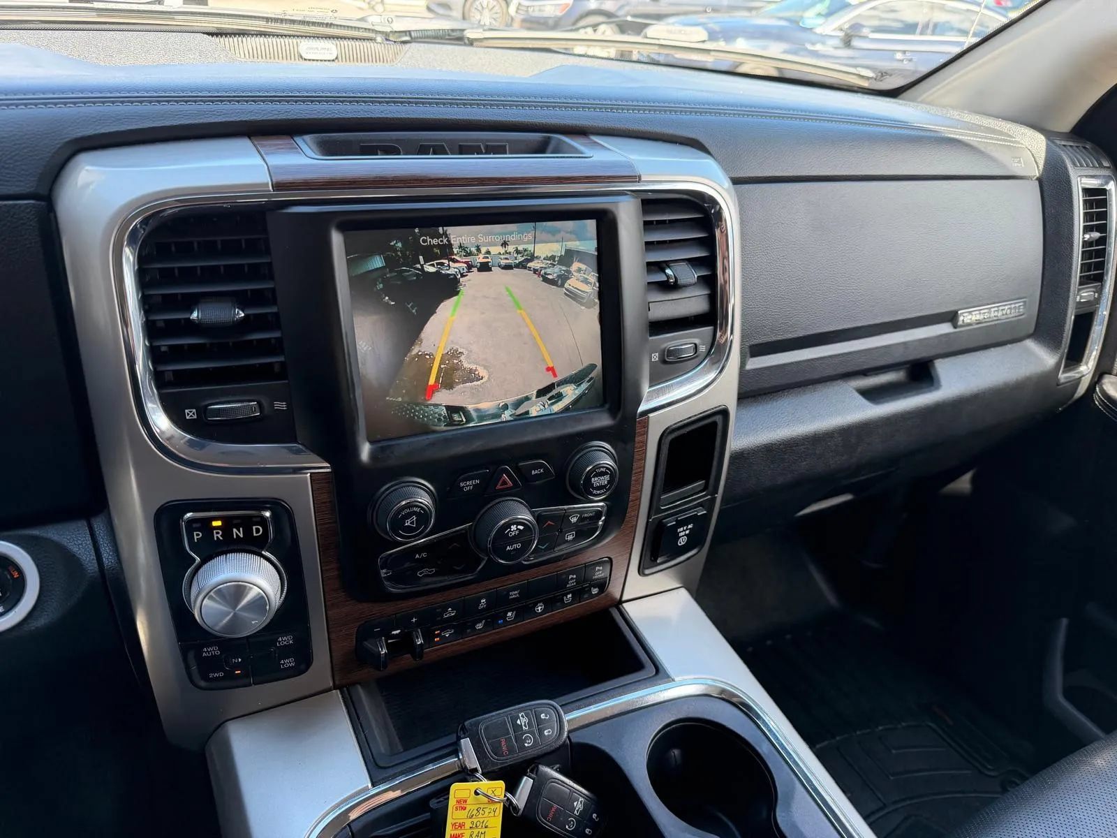Used 2016 RAM 1500 Laramie w/ Convenience Group AWD/4WD image 28
