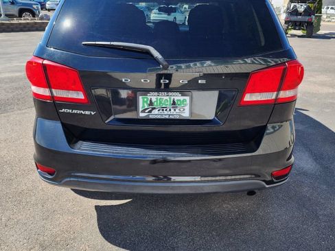 Used 2017 Dodge Journey SXT w/ Blacktop Package FWD image 5