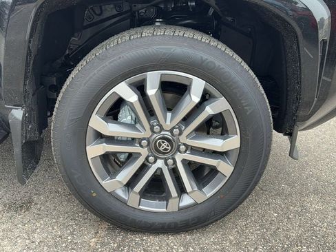 New 2026 Toyota 4Runner Limited AWD/4WD image 12