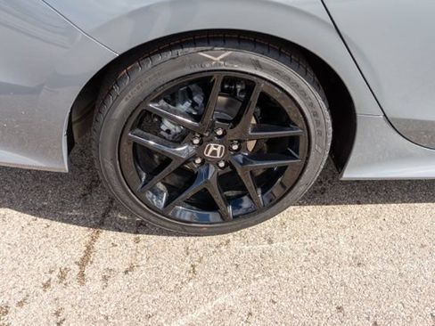 Used 2025 Honda Civic Sport image 10