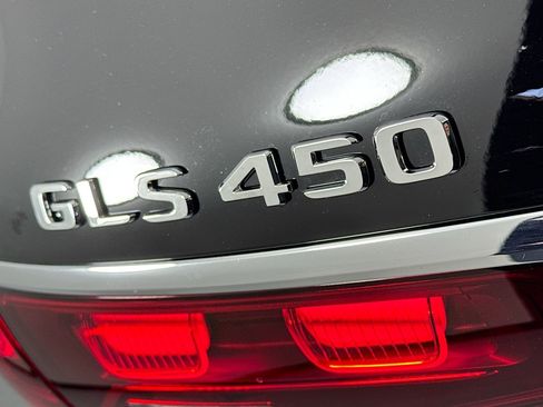 New 2026 Mercedes-Benz GLS 450 4MATIC image 9