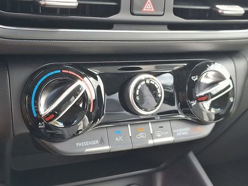 Certified 2023 Hyundai Kona SEL AWD/4WD image 15