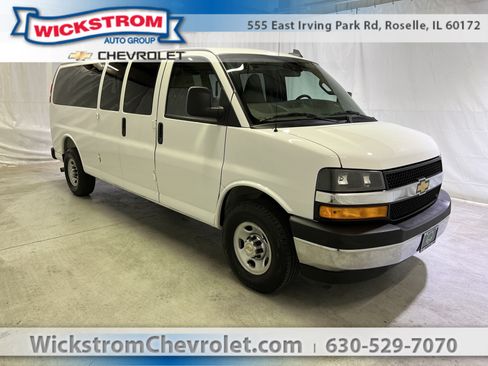 Used 2025 Chevrolet Express 3500 LT w/ LT Preferred Equipment Group RWD image 1