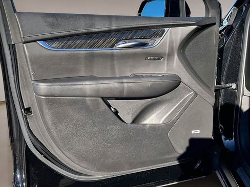 Used 2020 Cadillac XT6 Premium Luxury image 23