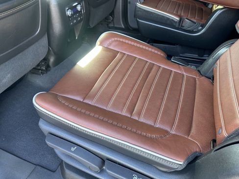 Used 2023 GMC Yukon XL Denali Ultimate image 19