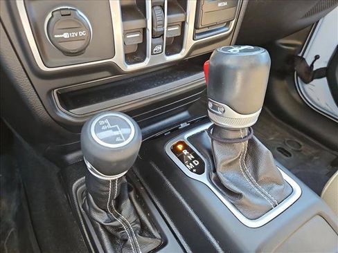 Used 2018 Jeep Wrangler Unlimited Sahara w/ LED Lighting Group image 11