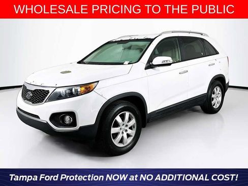 Used 2013 Kia Sorento LX w/ Convenience Pkg FWD image 1