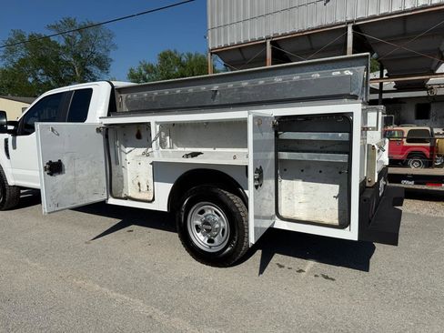 Used 2018 Ford F350 XL w/ Power Equipment Group image 4