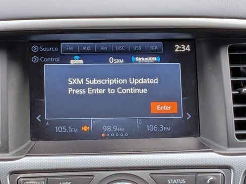 Used 2019 Nissan Pathfinder SL image 19