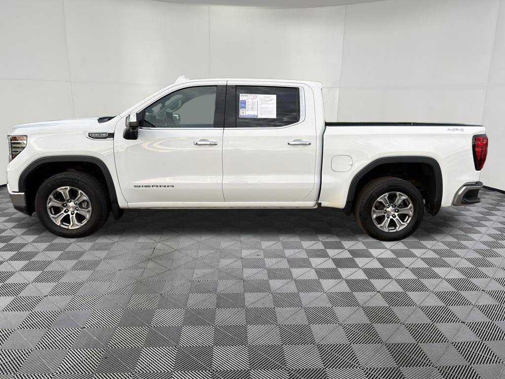 Used 2025 GMC Sierra 1500 SLT AWD/4WD image 4